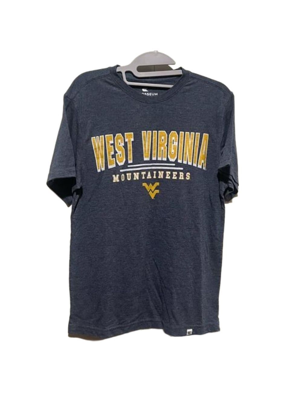 WEST VIRGINIA T-shirt made by Colosseum. Size men’s small